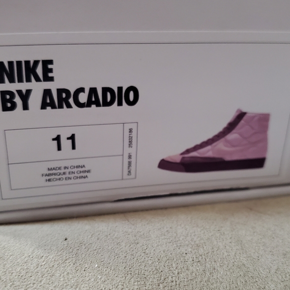 All size 11 - Picture 2 of 4